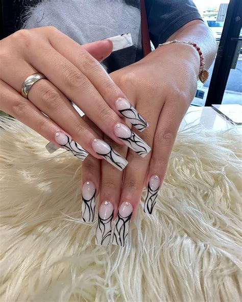 Elevate Your Style with Magic Nails Oakbrook's Supernatural Nail Designs
